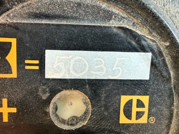caterpillar-d10-image-21