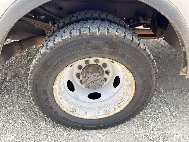 2017-ford-f550-image-43