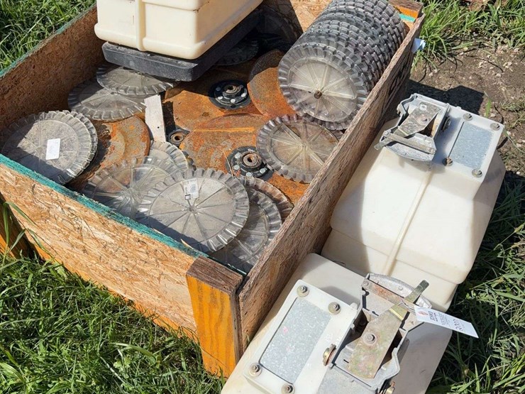 case-disc-openers-off-of-2150-planter,-seed-disks,-&-3-insecticide-boxes-image-1