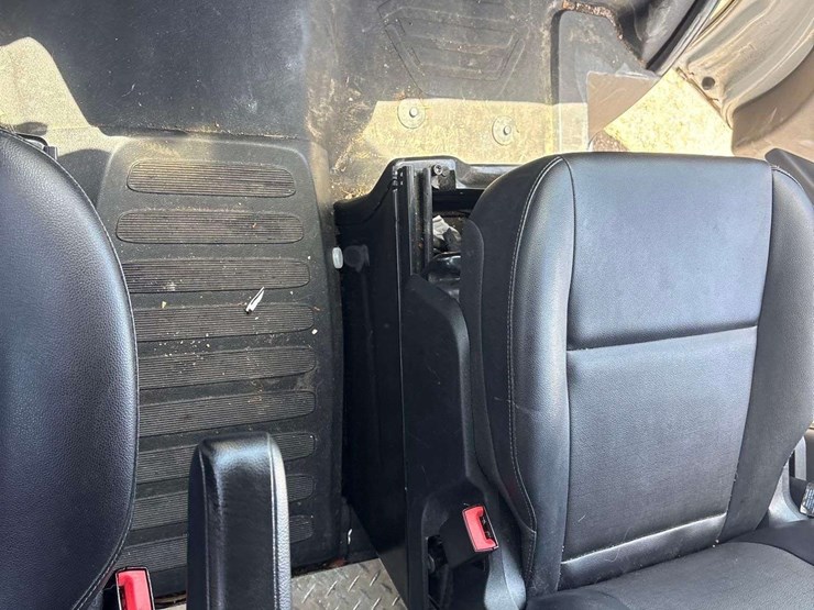 2022-ford-transit-image-13