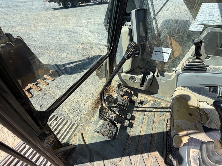 caterpillar-326fl-image-17