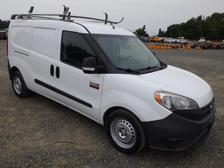 2017-ram-promaster-city-image-7