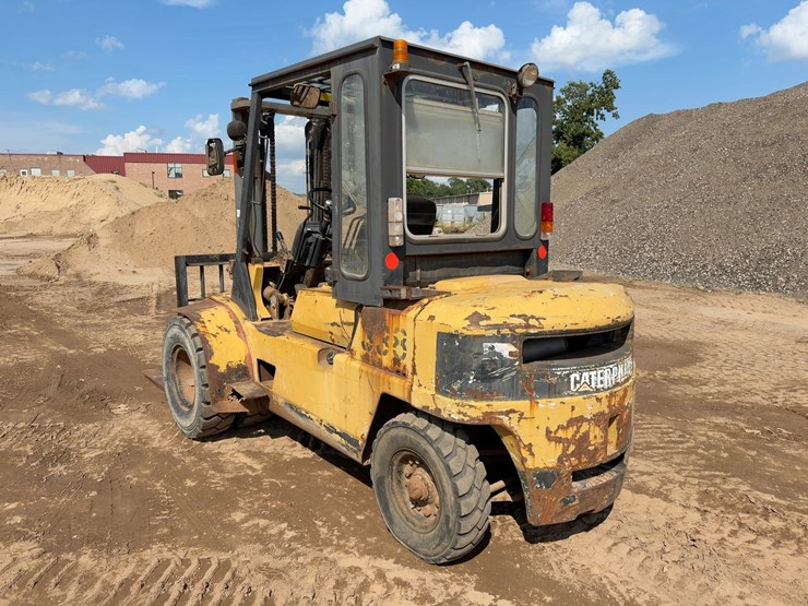 1998-caterpillar-dp40-image-3