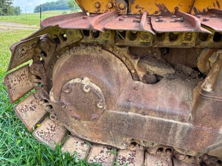caterpillar-d6c-image-12
