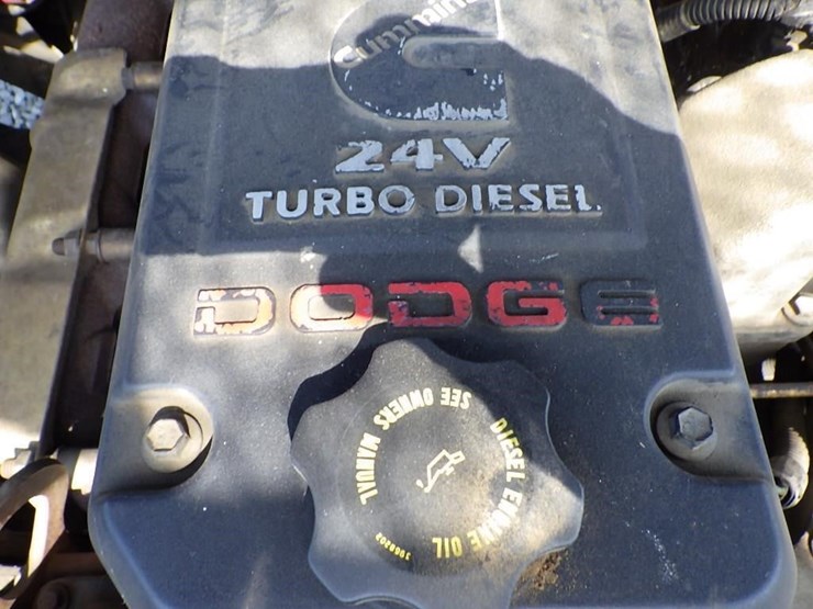 2004-dodge-2500-image-21