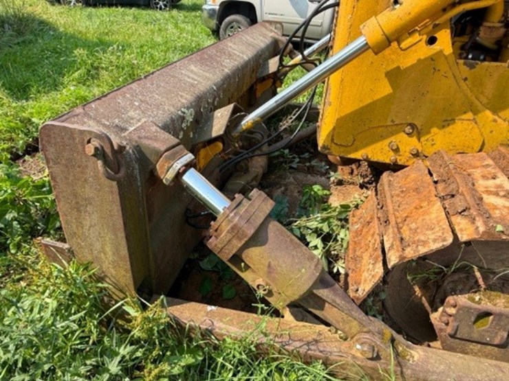 caterpillar-d6c-image-7