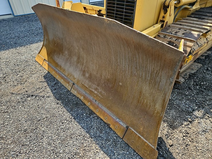 2006-caterpillar-d4g-xl-image-9