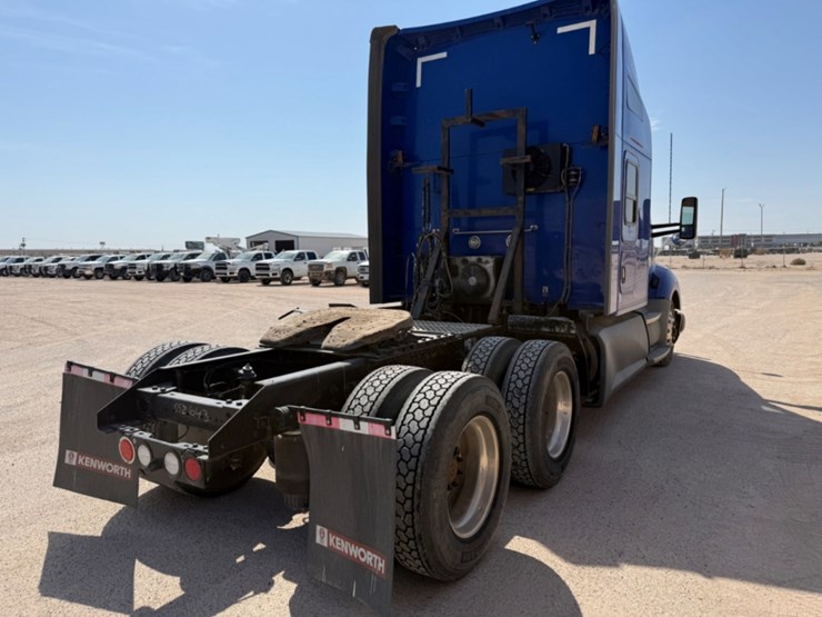 2020-kenworth-t680-image-9