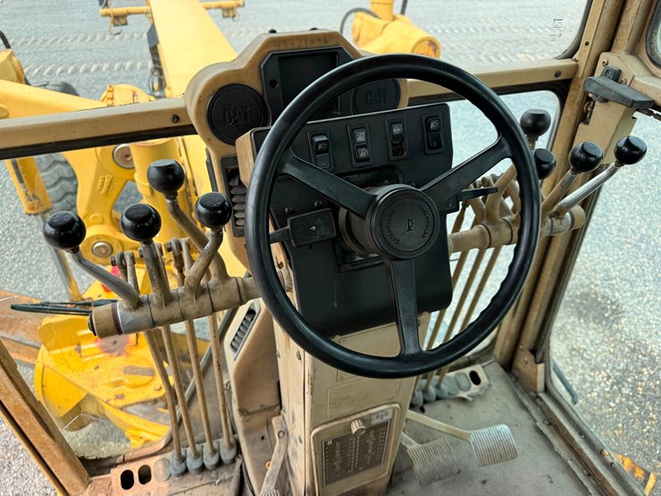 caterpillar-16h-image-11