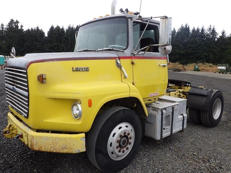 1989-ford-l9000-image-1