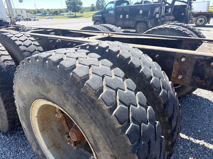 2000-mack-dm690sx-image-8