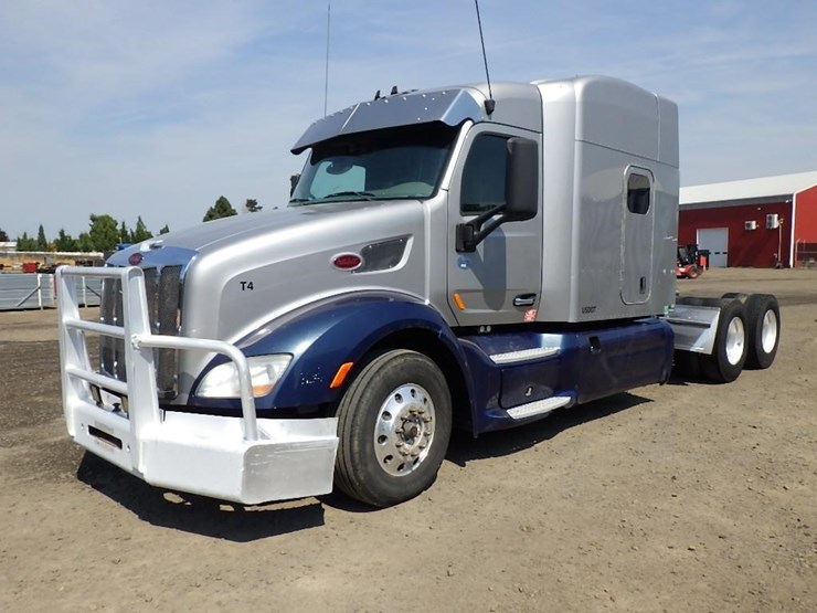 2015-peterbilt-375-image-1