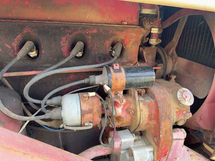 farmall-340-gas-with-loader-image-22