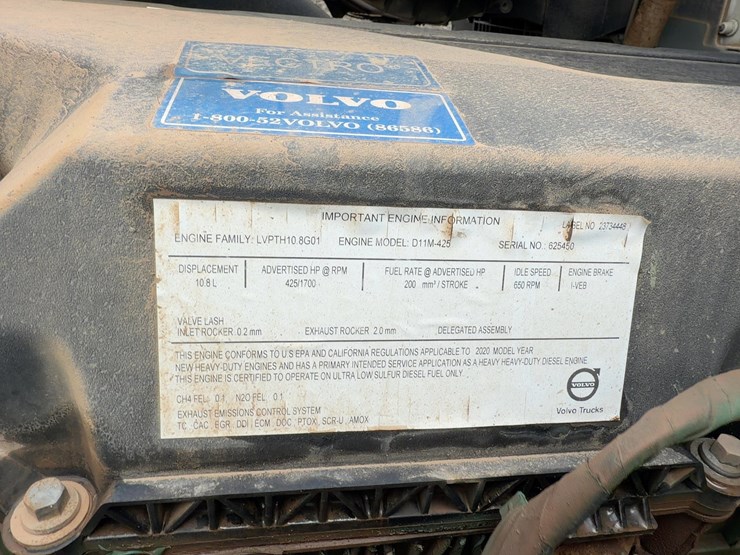 2021-volvo-vhd-tri/a-dump-truck-image-9