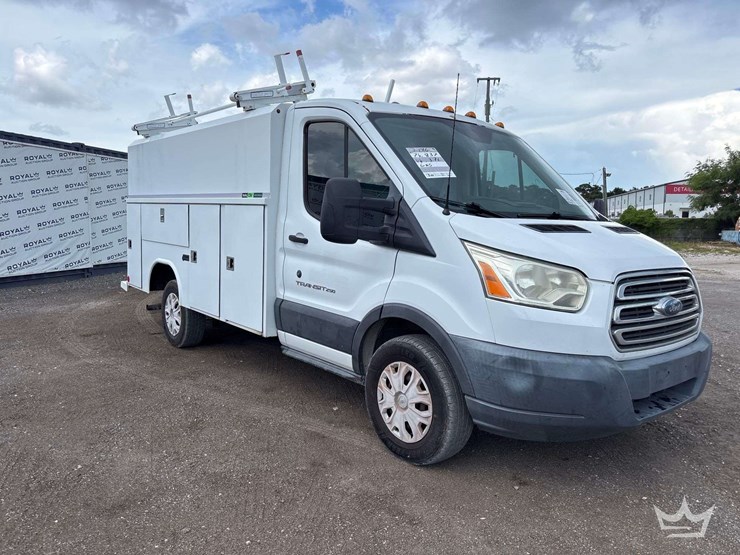 2016-ford-transit-image-2