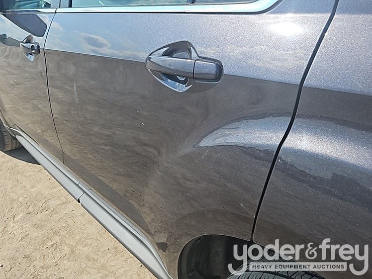 2016-chevrolet-equinox-image-22