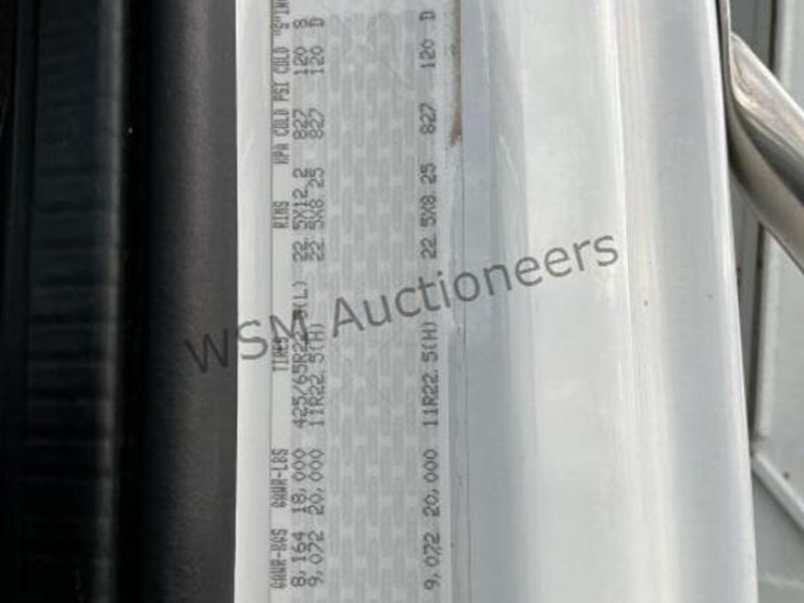 2016-freightliner-114sd-image-19