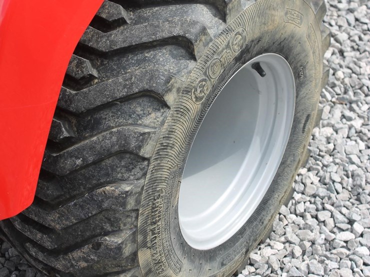 massey-ferguson-gc1725m-image-12