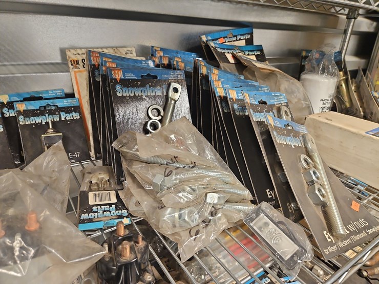 rolling-shelf-with-contents-image-5