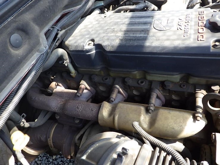 2004-dodge-2500-image-22