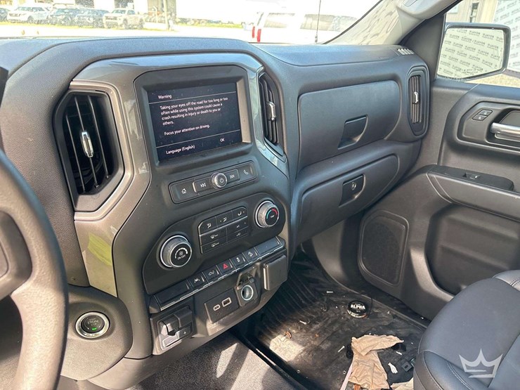 2025-chevrolet-silverado-1500-image-16