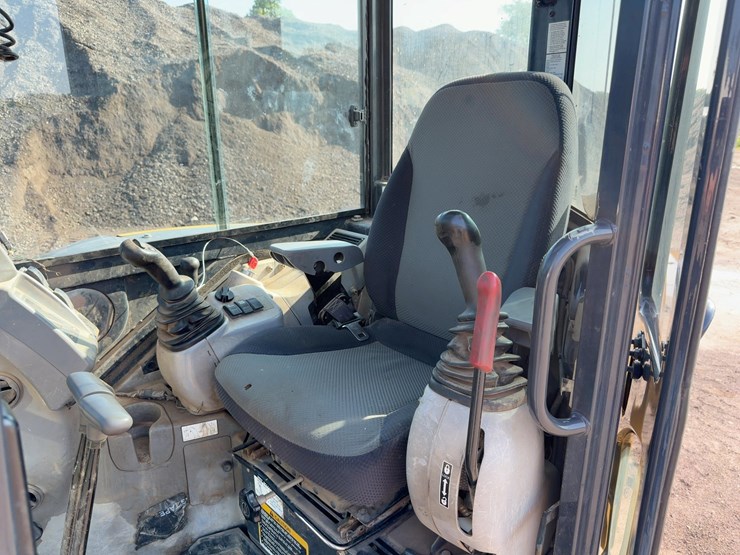 2016-deere-50g-image-29