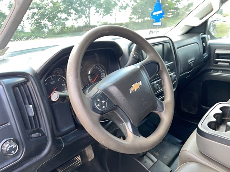 2016-chevrolet-2500hd-image-12