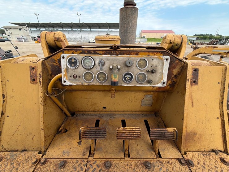 caterpillar-977-image-17