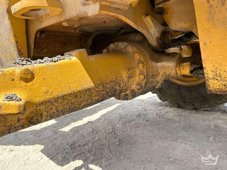 2019-deere-410l-image-10