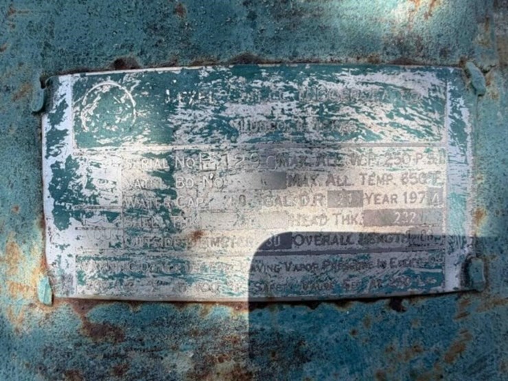 250-gallon-propane-tank--7’-long-image-4