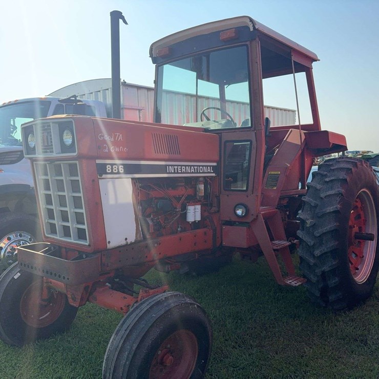 INTERNATIONAL 886