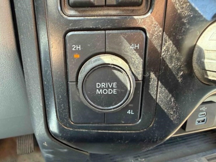 2024-ford-f450-image-31