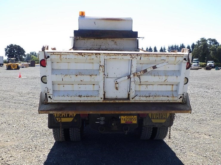 2006-kenworth-t300-image-4