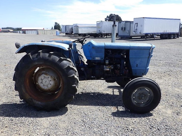 vtb-u-445-tractor-image-6