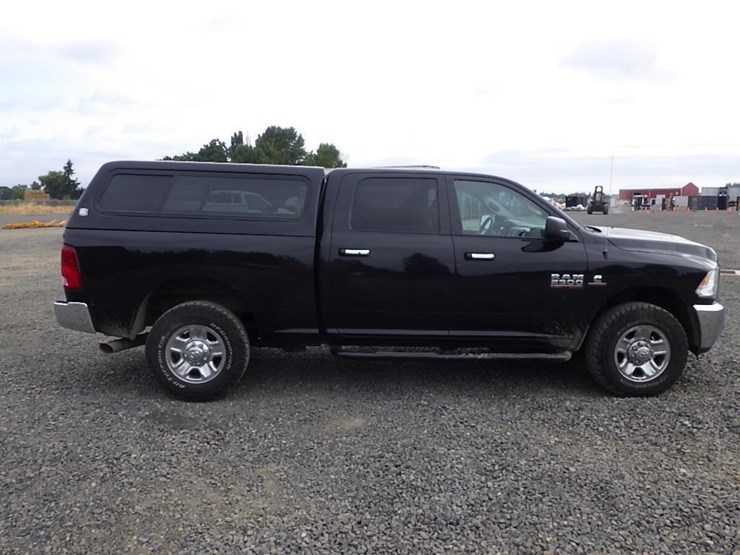 2017-dodge-2500-image-6