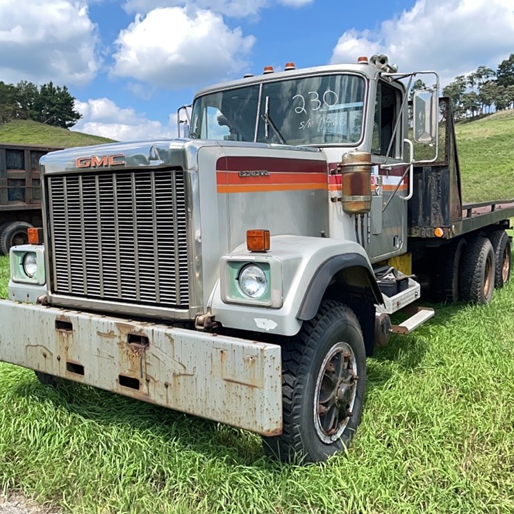 1985 GMC ROLLBACK TRUCK VN:1GDT9F4K8FV611466