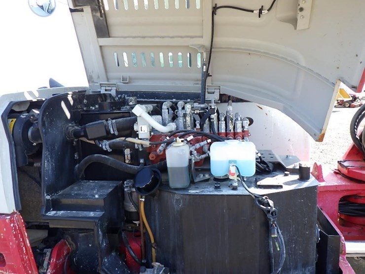 takeuchi-tb290-image-15
