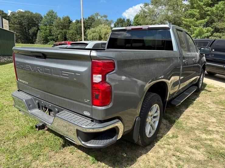 2019-chevrolet-1500-image-3