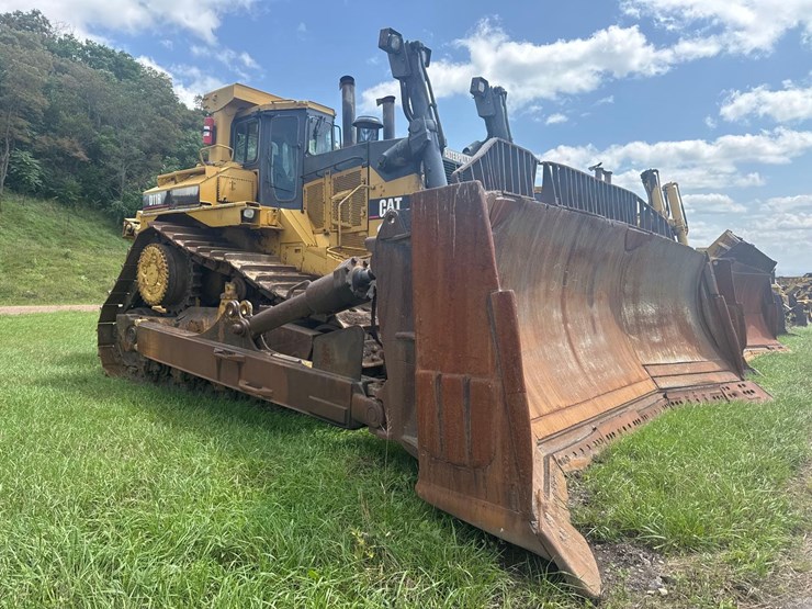 caterpillar-d11r-image-17