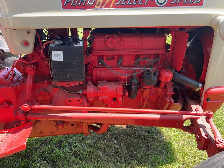 1961-ford-871-image-10