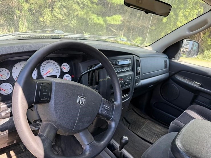 2005-dodge-ram-1500-image-8