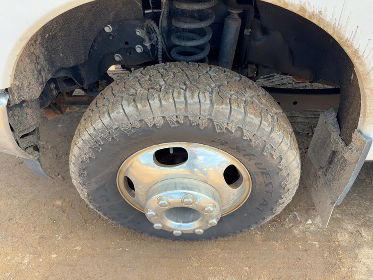 2017-ford-f350-xl-image-15
