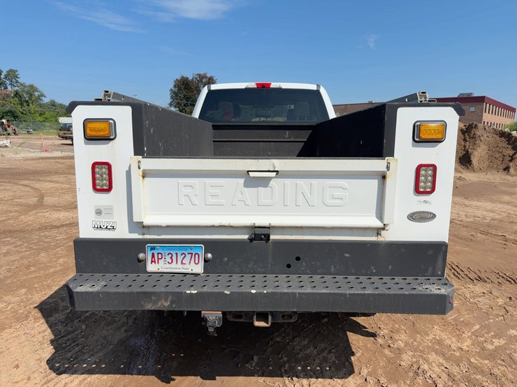 2019-ford-f350stx-utility-truck-image-4