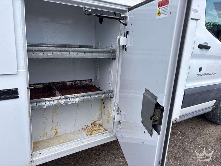 2016-ford-transit-image-26