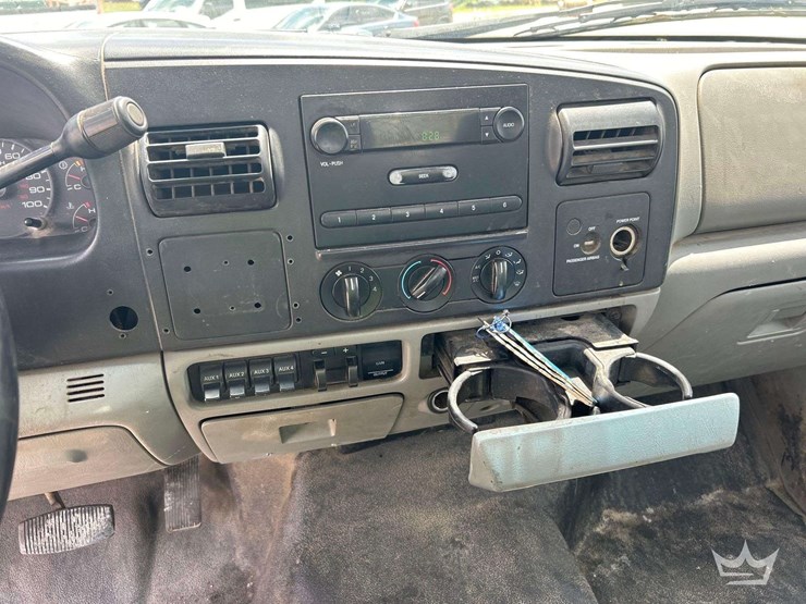2006-ford-f450-image-30