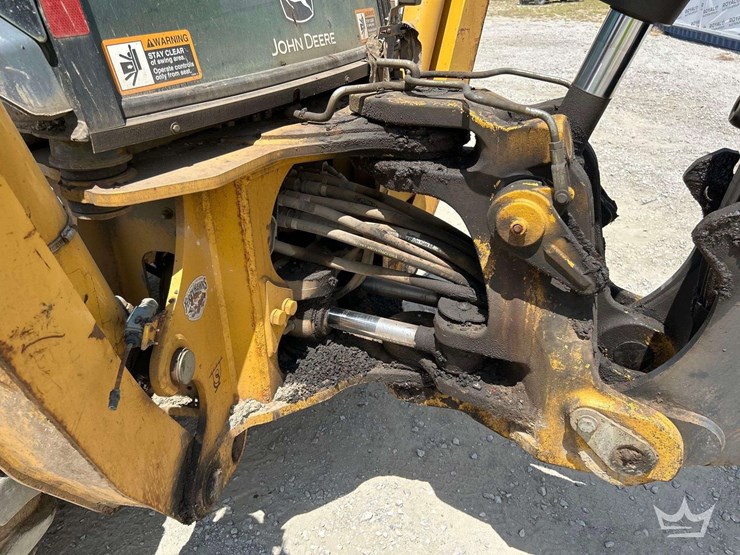 2019-deere-410l-image-24