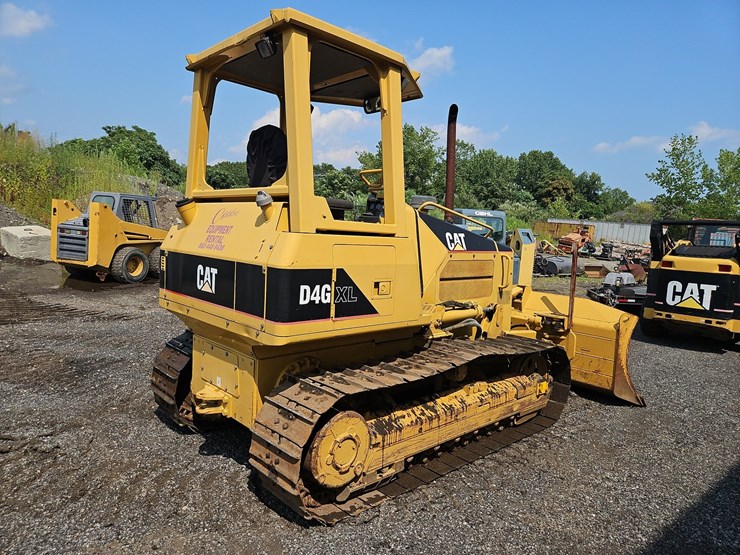 2006-caterpillar-d4g-xl-image-5