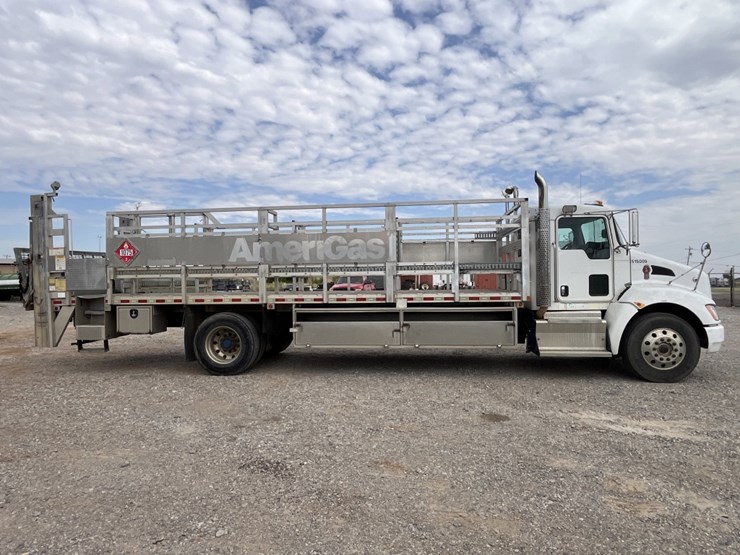2015-kenworth-t370-image-4