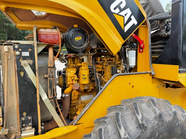 2013-caterpillar-cp44-image-4