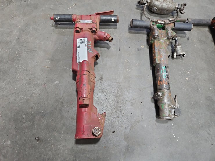 (4)-pnuematic-breaker-hammers-image-2